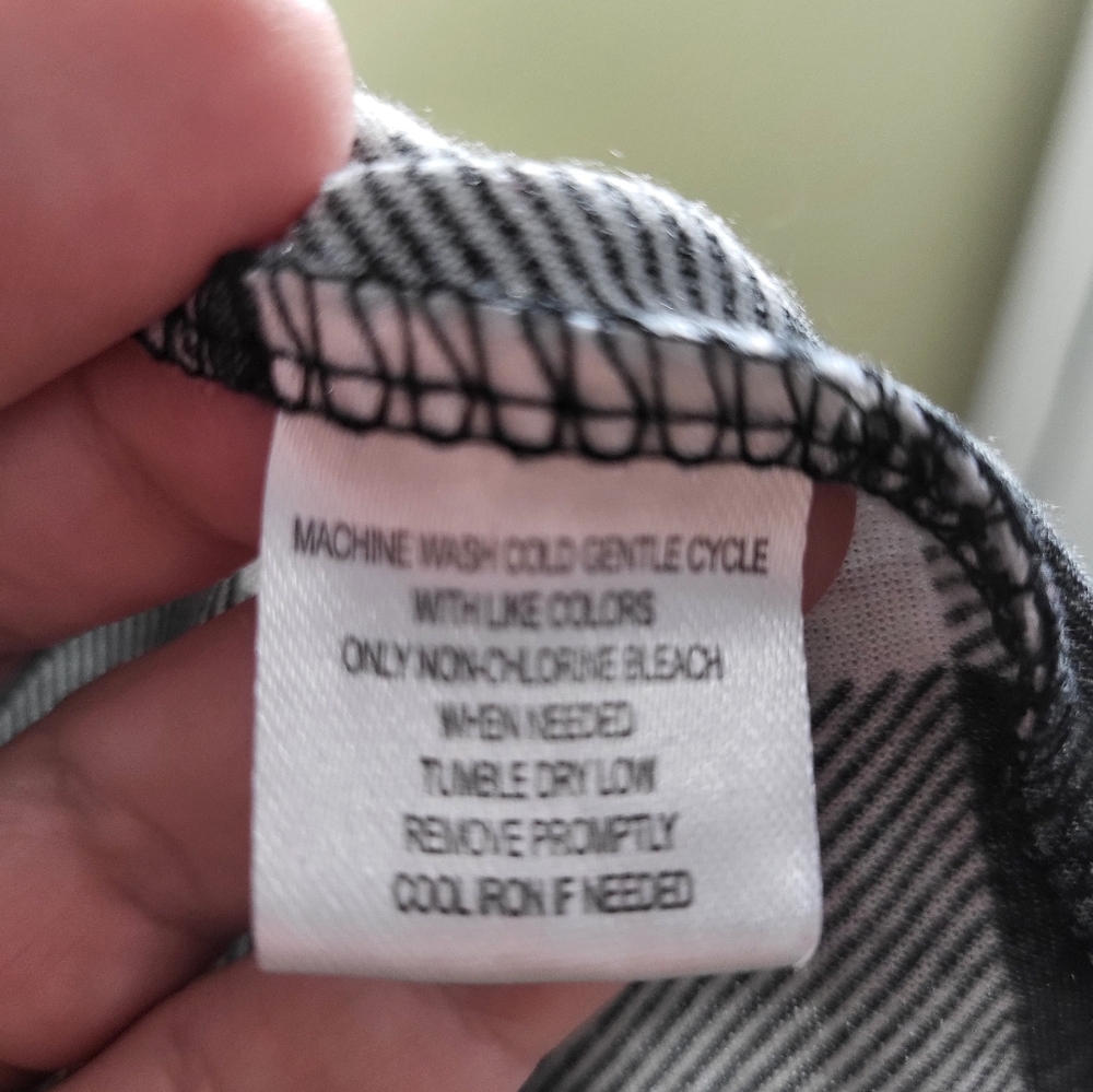 New York Laundry black and whtie checked cardigan women's 1X  #2082 - Picture 6 of 7